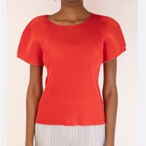 Pleats Please Mist April top in Red, size 5